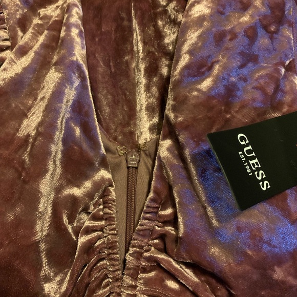 Mauve Elegant Velvet Pink Mini Dress
Textured Bodycon Mini Silhouette - Picture 7 of 7